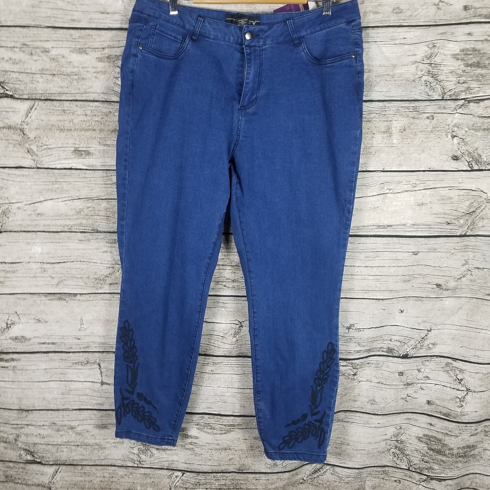 Venezia Lane Bryant Outlet Ankle 16.Waist approx: 17 inches Inseam approx: 26